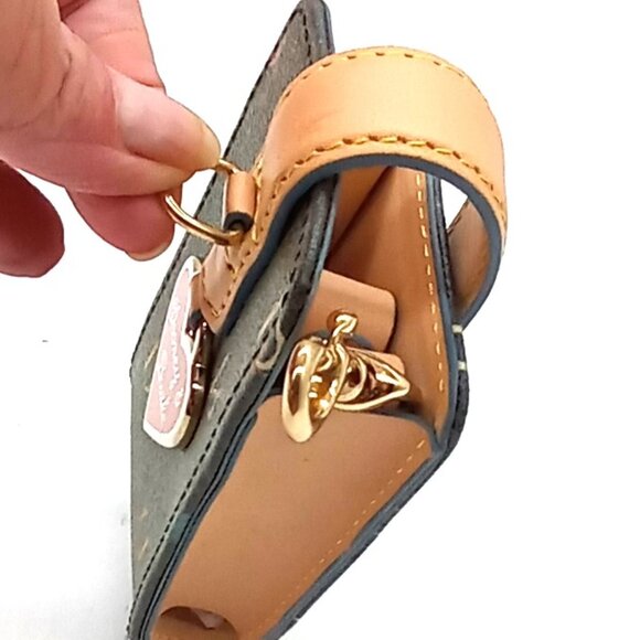 Dooney & Bourke Vintage cell phone case key holder Logo Pink Heart 4”x2”1” - Picture 8 of 9